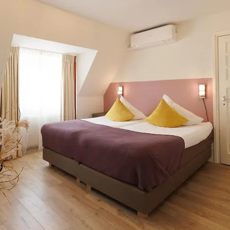فندق Hotel-restaurant De Boer'nkinkel 3*